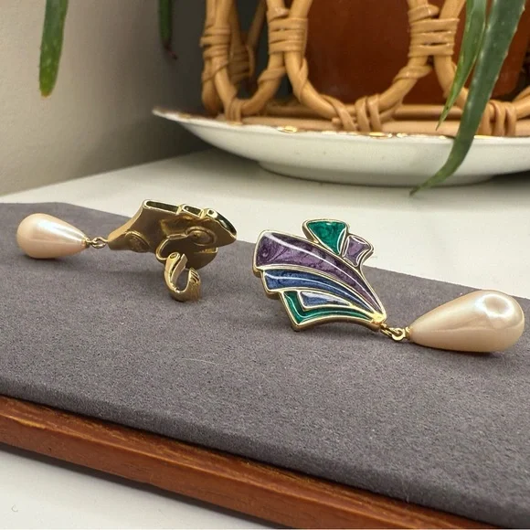 Vintage Trifari Enamel Drop Earrings Purple Green Blue Faux Pearl Clip On 1980s - Picture 6 of 7